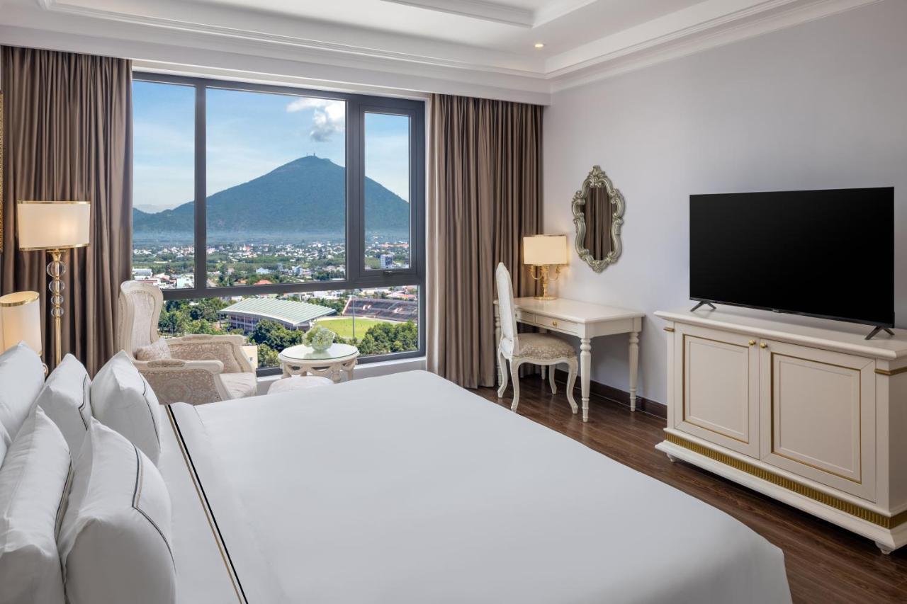 Готель Melia Vinpearl Tay Ninh Екстер'єр фото
